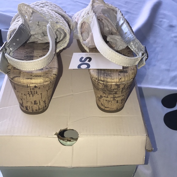 Girls brand new wedge sandals - Picture 3 of 4